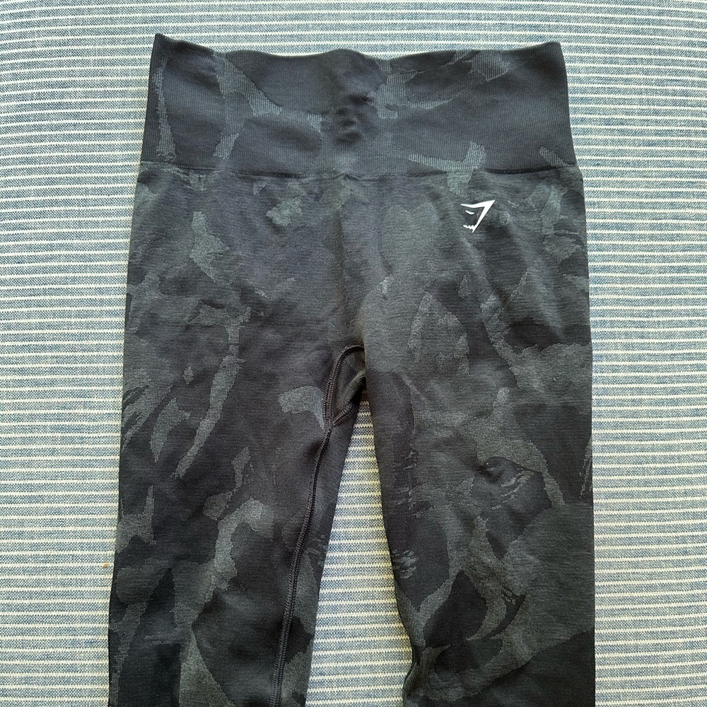 Black Gymshark Camo Leggings